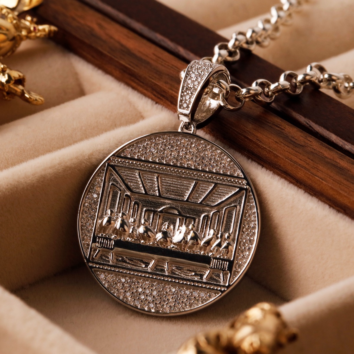 New Sterling Silver Cubic Zirconia Last Supper Pendant Necklace