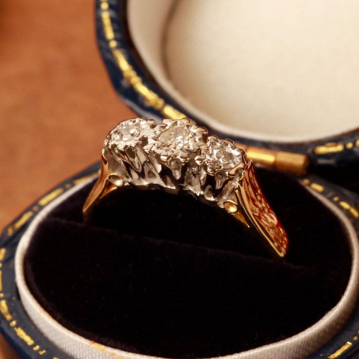 Pre-Owned Vintage 1976 18ct Yellow Gold Diamond Trilogy Ring