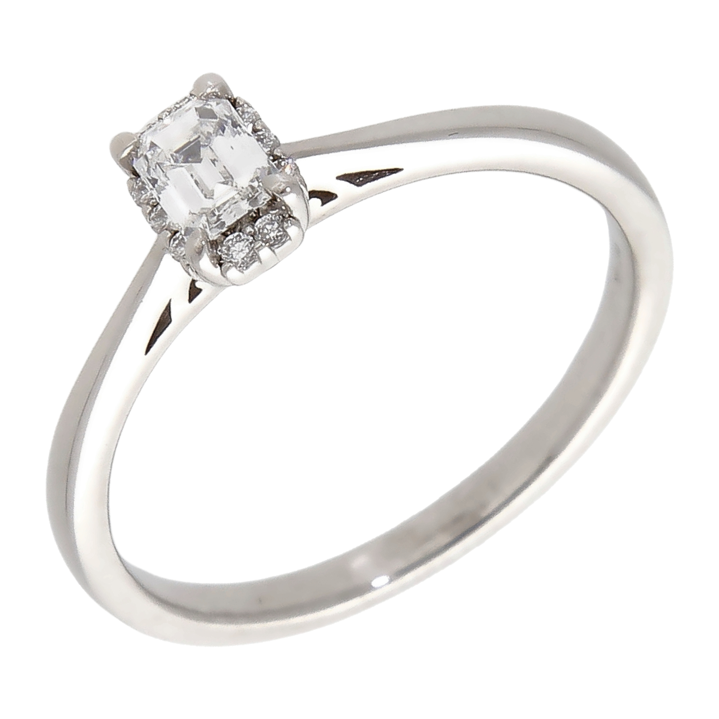 Pre-Owned 18ct White Gold Emerald Cut Diamond Solitaire Ring