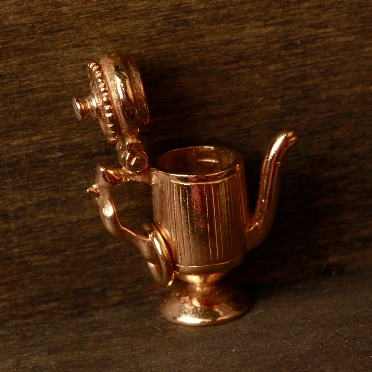 Pre-Owned Vintage 1964 9ct Yellow Gold Coffee Pot Charm