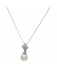 New 9ct White Gold Pearl & Diamond Pendant & 18" Necklace