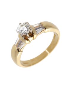 Pre-Owned 14ct Yellow Gold Diamond Solitaire & Shoulders Ring