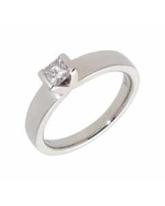 Pre-Owned Platinum 0.25 Carat Princess Cut Diamond Ring
