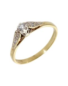 Pre-Owned 9ct Yellow Gold Diamond Solitaire & Shoulders Ring
