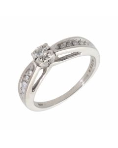 Pre-Owned 9ct White Gold Diamond Solitaire & Shoulders Ring