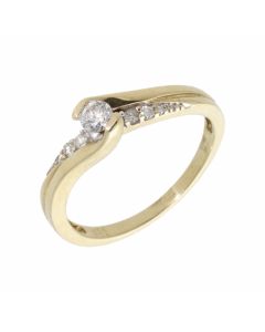 Pre-Owned 9ct Gold 0.25 Carat Diamond Solitaire & Shoulder Ring