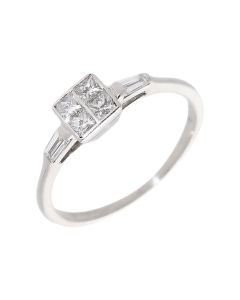 Pre-Owned 18ct White Gold Princess Cut Diamond Cluster Ring