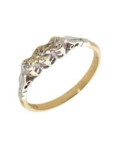 Pre-Owned Vintage 9ct Gold Illusion Set Diamond Trilogy Ring