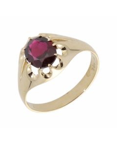 Pre-Owned 9ct Yellow Gold Garnet Solitaire Signet Style Ring