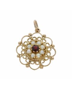 Pre-Owned 9ct Yellow Gold Garnet & Pearl Cluster Pendant