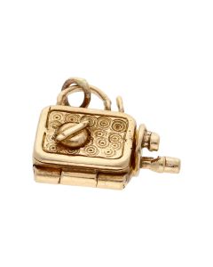Pre-Owned 9ct Yellow Gold Opening Camera Charm