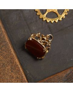 Pre-Owned Vintage 1968 9ct Gold Carnelian Stamp Fob Pendant