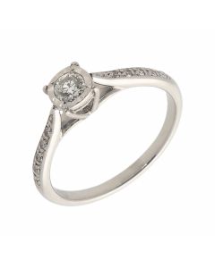 Pre-Owned 9ct Gold 0.25 Carat Diamond Solitaire & Shoulders Ring