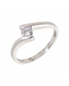 Pre-Owned 18ct Gold Princess Cut Diamond Solitaire Twist Ring
