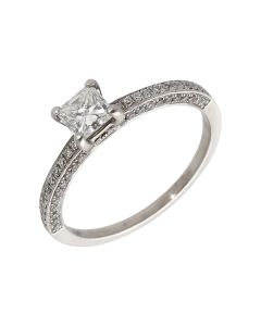Pre-Owned Platinum Princess Cut Diamond Solitaire Ring