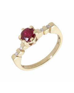 Pre-Owned 9ct Yellow Gold Ruby & Diamond Dress Ring