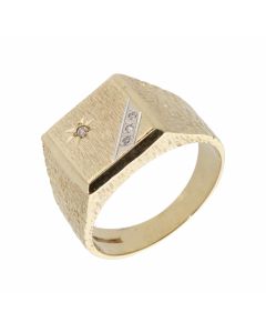 Pre-Owned 9ct Gold Diamond Set Patterned Signet Ring