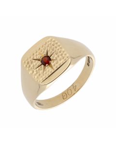 Pre-Owned 9ct Yellow Gold Garnet SetPatterned Signet Ring