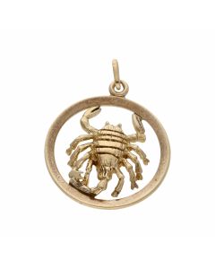 Pre-Owned 9ct Yellow Gold Round Scorpion Pendant