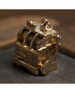 Pre-Owned Vintage 1971 9ct Gold Slot Machine Charm