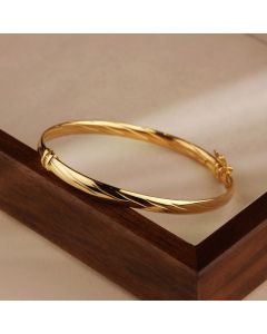 New 9ct Gold Twisted Design Ladies Hinged Bangle