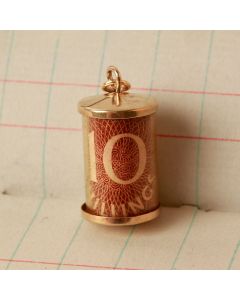 Pre-Owned Vintage 1965 10 Shilling Note Capsule Charm