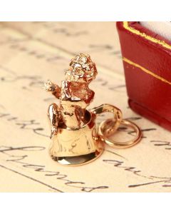 Pre-Owned Vintage 1977 9ct Baby in Cup Charm
