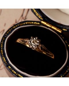 Pre-Owned Vintage 1978 18ct Gold Diamond Solitaire Ring
