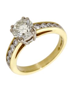 Pre-Owned 18ct Yellow Gold Diamond Solitaire & Shoulders Ring