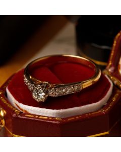 Pre-Owned Vintage 1982 18ct Gold Diamond Solitaire Ring