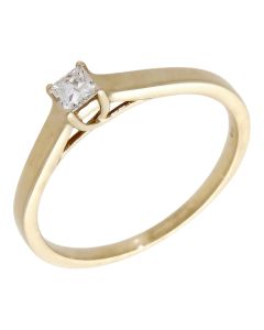 Pre-Owned 9ct Yellow Gold Princess Cut Diamond Solitaire Ring