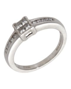 Pre-Owned Platinum 0.25ct Mixed Cut Diamond Cluster Ring