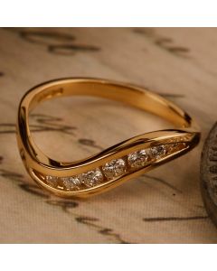 Pre-Owned Vintage 1985 18ct Yellow Gold Diamond Wave Ring