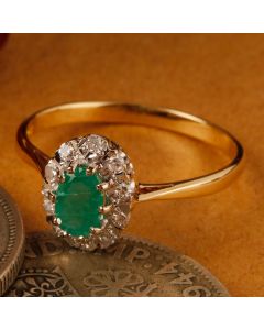 Pre-Owned Vintage 1980 18ct Gold Emerald & Diamond Cluster Ring