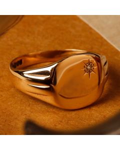 Pre-Owned Vintage 1978 9ct Yellow Gold Diamond Set Signet Ring