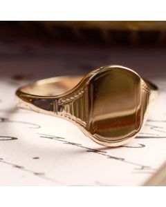 Pre-Owned Vintage 1961 9ct Yellow Gold Signet Ring