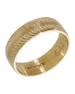 Pre-Owned 9ct Yellow Gold Wave Patterned 6mm Wedding Band Ring