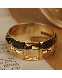 Pre-Owned Vintage 1980 18ct Gold 7mm Faceted Wedding Ring