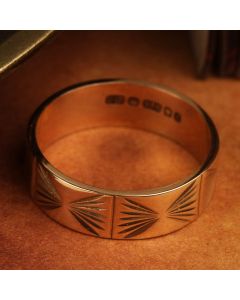 Pre-Owned Vintage 1979 9ct Gold Engraved 5mm Wedding Ring