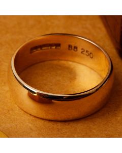 Pre-Owned Vintage 1973 9ct Yellow Gold 7mm Wedding Ring