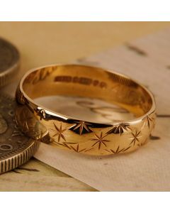 Pre-Owned Vintage 1974 9ct Gold 5mm Patterned Wedding Ring
