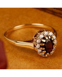 Pre-Owned Vintage 1987 9ct Garnet & Cubic Zirconia Cluster Ring