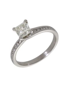 Pre-Owned 18ct Gold 0.93ct Diamond Solitaire & Shoulders Ring