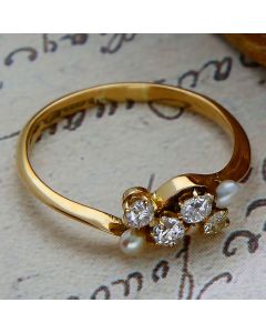 Pre-Owned Vintage Style 18ct Yellow Gold Diamond & Pearl Ring