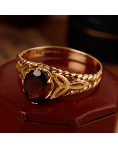 Pre-Owned Vintage 1980 9ct Yellow Gold Garnet Solitaire Ring