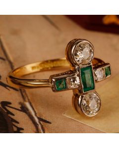Pre-Owned Vintage 1975 18ct Gold Emerald & Diamond Dress Ring