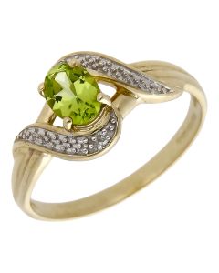 Pre-Owned 9ct Yellow Gold Peridot & Diamond Dress Ring