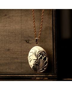 Pre-Owned Vintage 1974 9ct Gold Pattern Locket & Chain Necklace