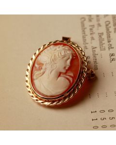 Pre-Owned Vintage 1985 9ct Yellow Gold Cameo Pendant Brooch