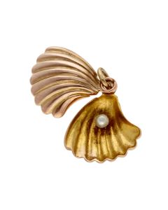 Pre-Owned 9ct Gold Opening Pearl Shell Charm